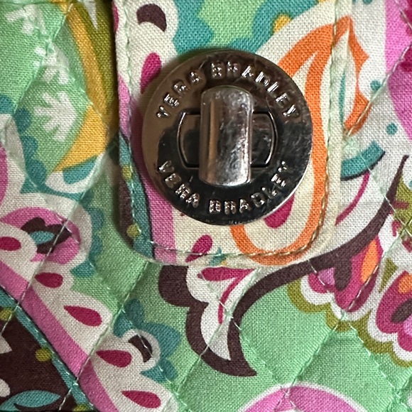 ✳️Vera Bradley Tutti Frutti Turn
Lock Wallet Mint Green Multicolor Paisley - Picture 3 of 16